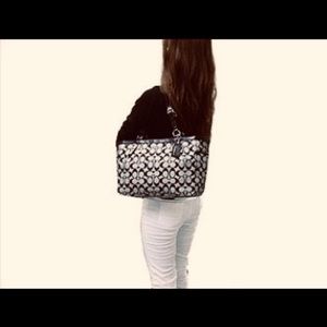 Coach Signature Gallery Tote